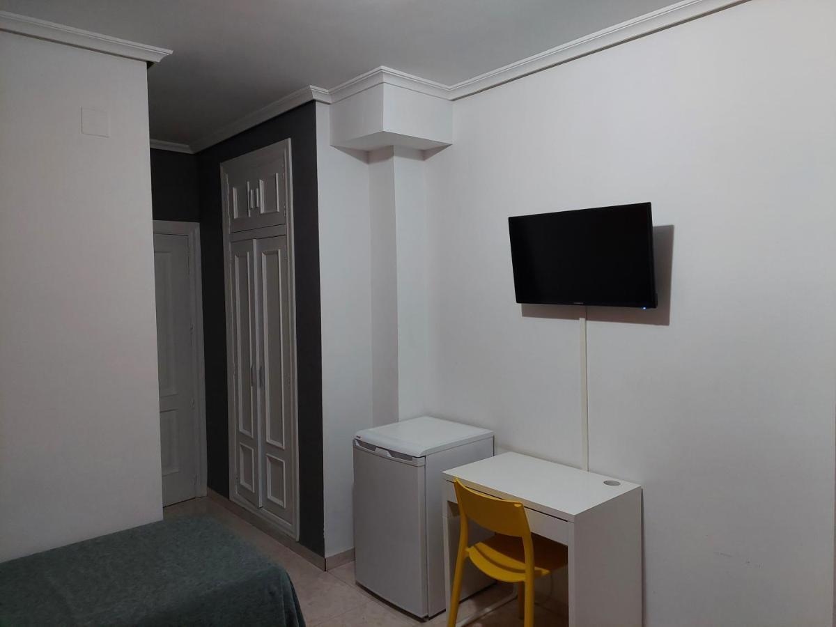 Cervantes Hotel *